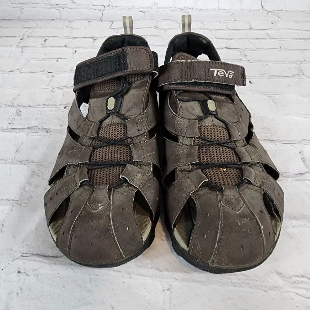 Men's Teva Hiking Sandals, size 11